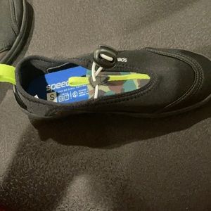 Speedo kids water shoes